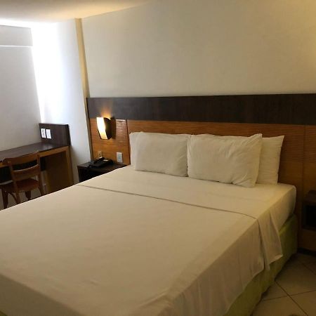 Suite Natal Plaza Luaran gambar