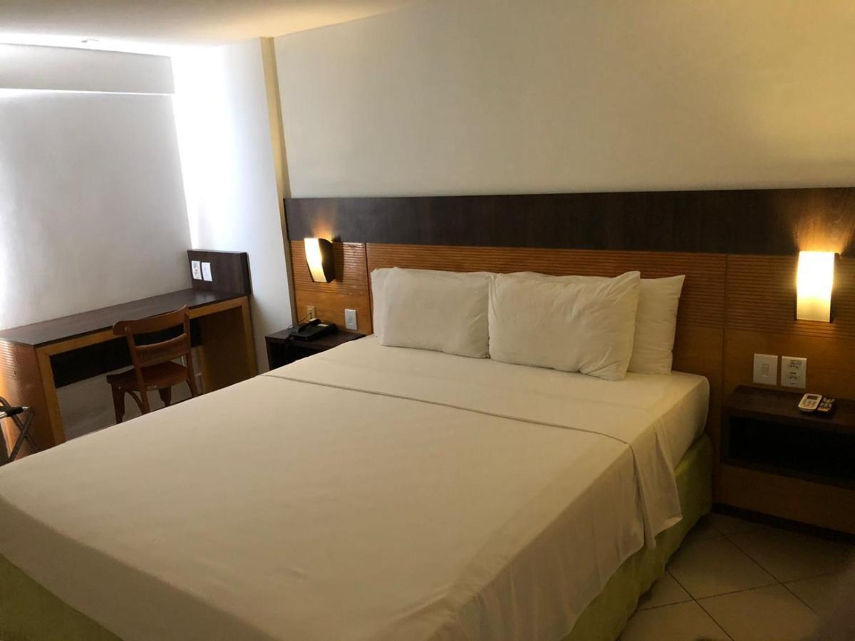 Suite Natal Plaza Luaran gambar